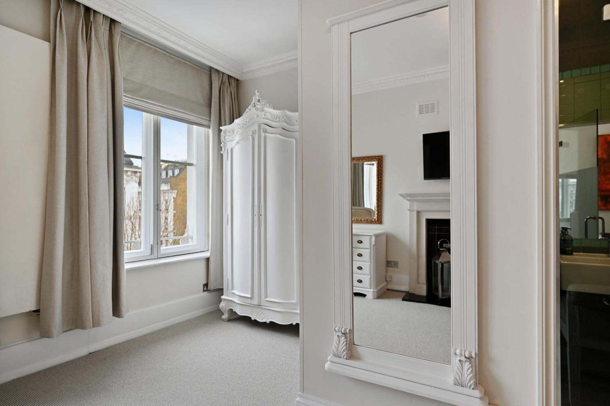Beautiful 2 King Size Beds 2 Bath- Sleeps 5 In Earls Court Apartamento Londres Exterior foto
