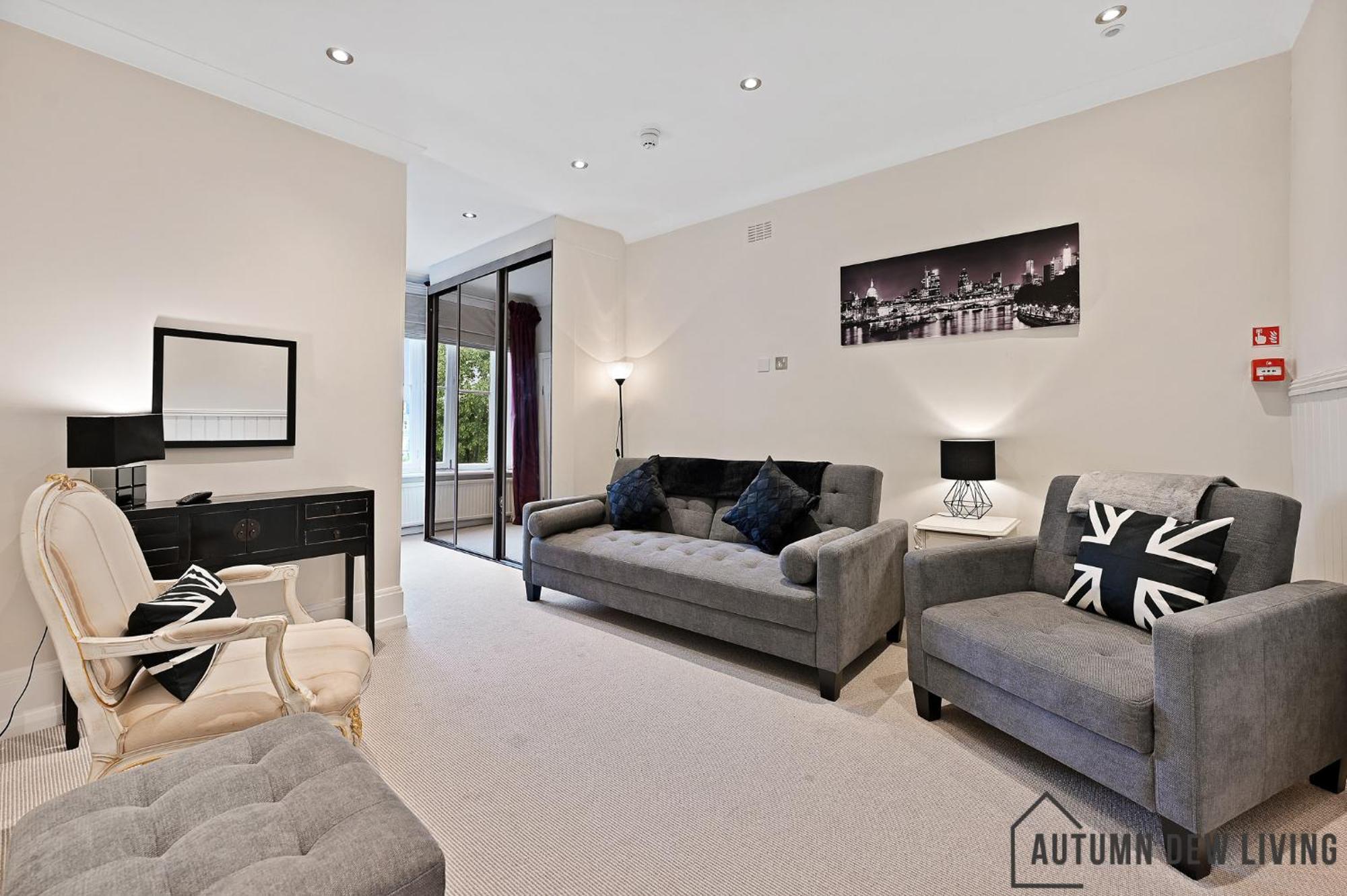 Beautiful 2 King Size Beds 2 Bath- Sleeps 5 In Earls Court Apartamento Londres Exterior foto